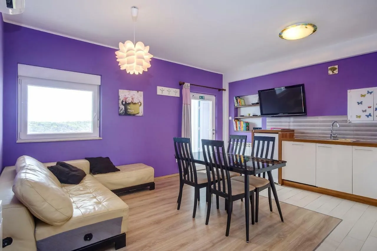 Kon-Tiki Apartments Mali Lošinj