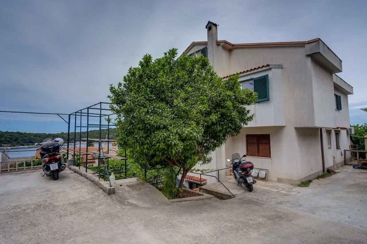 Kon-Tiki Apartments Mali Lošinj Croacia